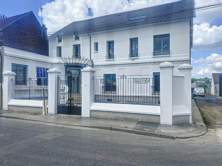 Appartement Neuf Proche Gare Margny-les-Compiegne Exterior foto